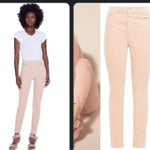 Mother The Looker Highwaisted velvet jeans in Petal Pink